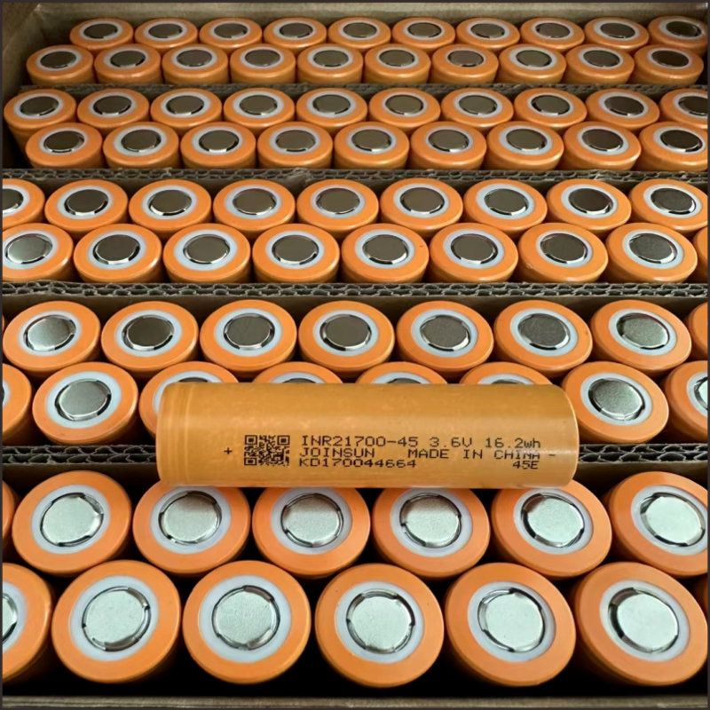 21700 リチウム電池 3.7V 容量 5000mAh 丸い形 強いライトの懐中電灯 電動工具の電源電池